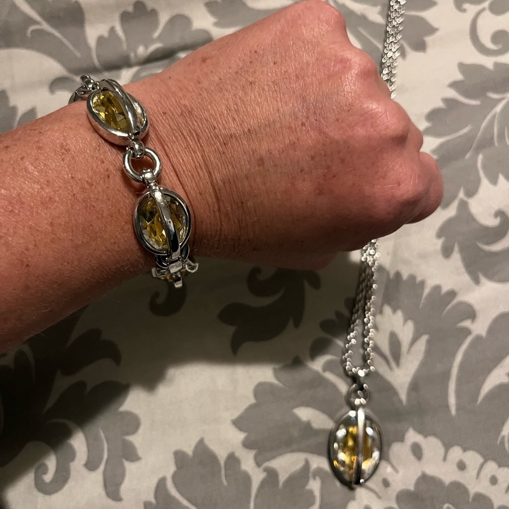 Brand New Bracelet & Necklace Set